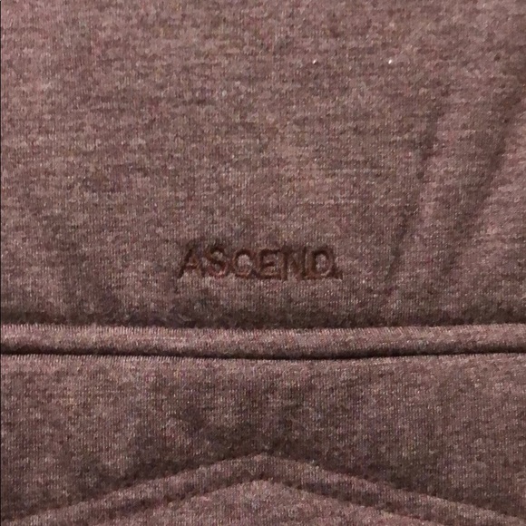 Ascend Vest - Picture 7 of 7